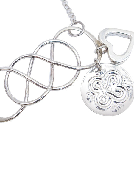BRACELET INFINITI WITH HEART